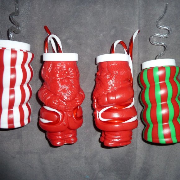 Vintage Christmas Krazy Straw Plastic Cups With Lids/Straws Rare Christmas cups - Picture 8 of 8